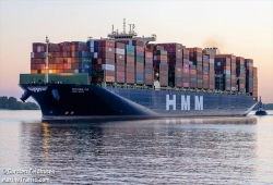 Ông lớn hàng hải Hàn Quốc HMM đối mặt với thách thức trong bối cảnh sụp đổ.